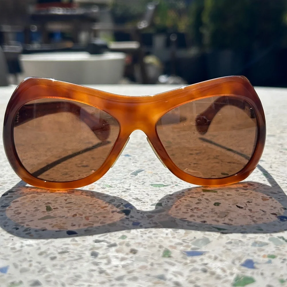 Port Tanger Oversized Soledad Acetate in Tortoise w/ Amber lens - Picture 2 of 8